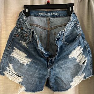 American Eagle jean shorts size 2.
